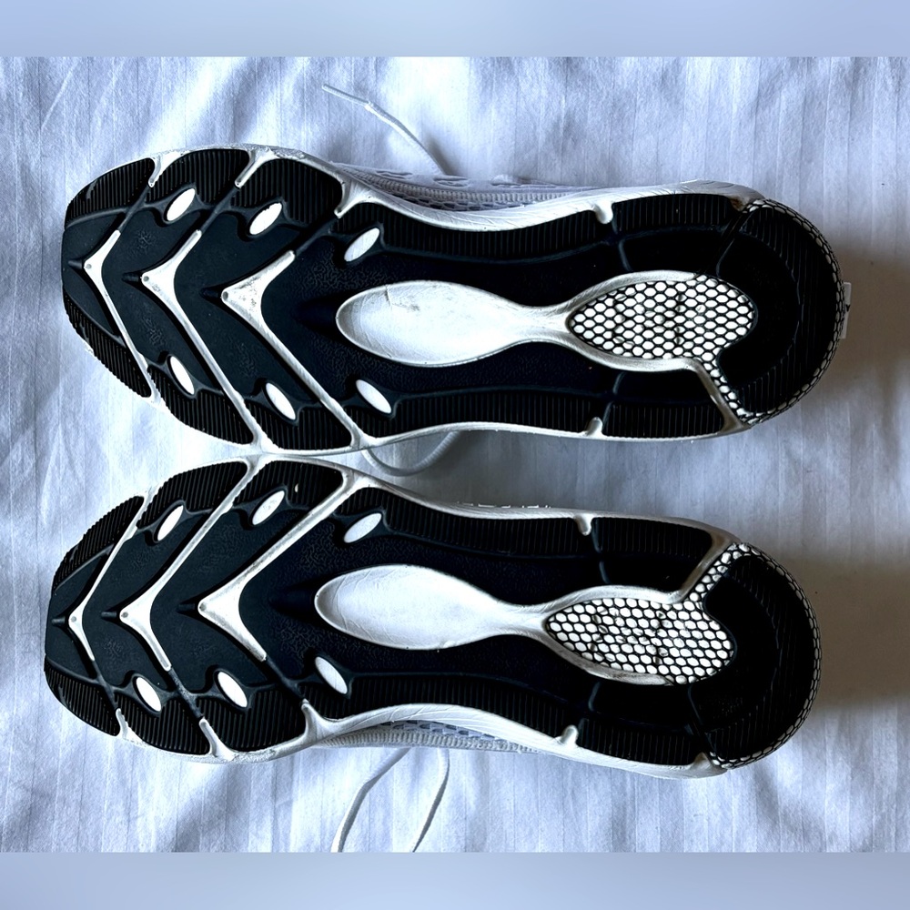 Under Armour Revenant Shoes - Picture 6 of 8